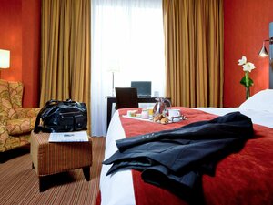 Mercure Bordeaux Château Chartrons (Bordeaux, Cours du Médoc, 81) ، فندق