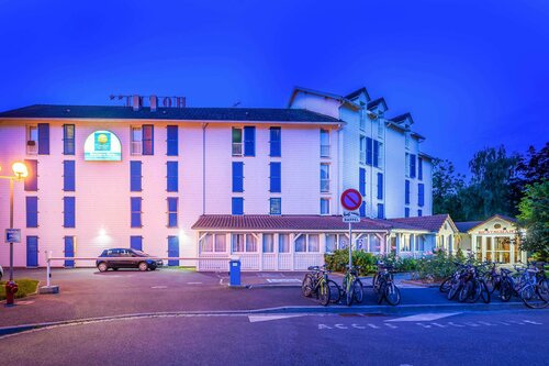 Внешний вид отеля Comfort Hotel Strasbourg в Страсбурге, фото 1