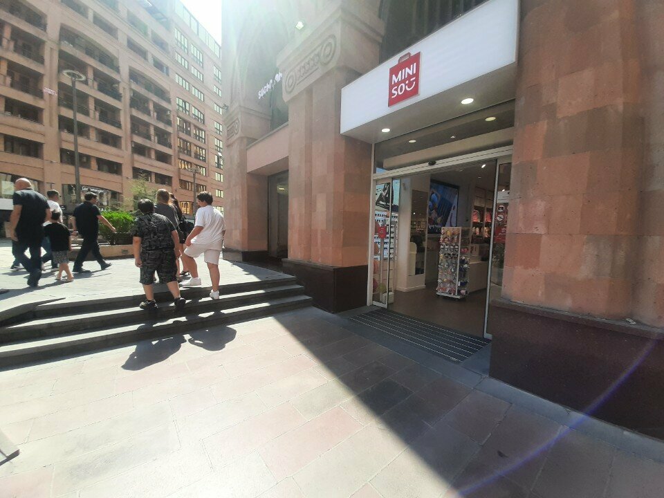 Clothing store Miniso, Yerevan, photo