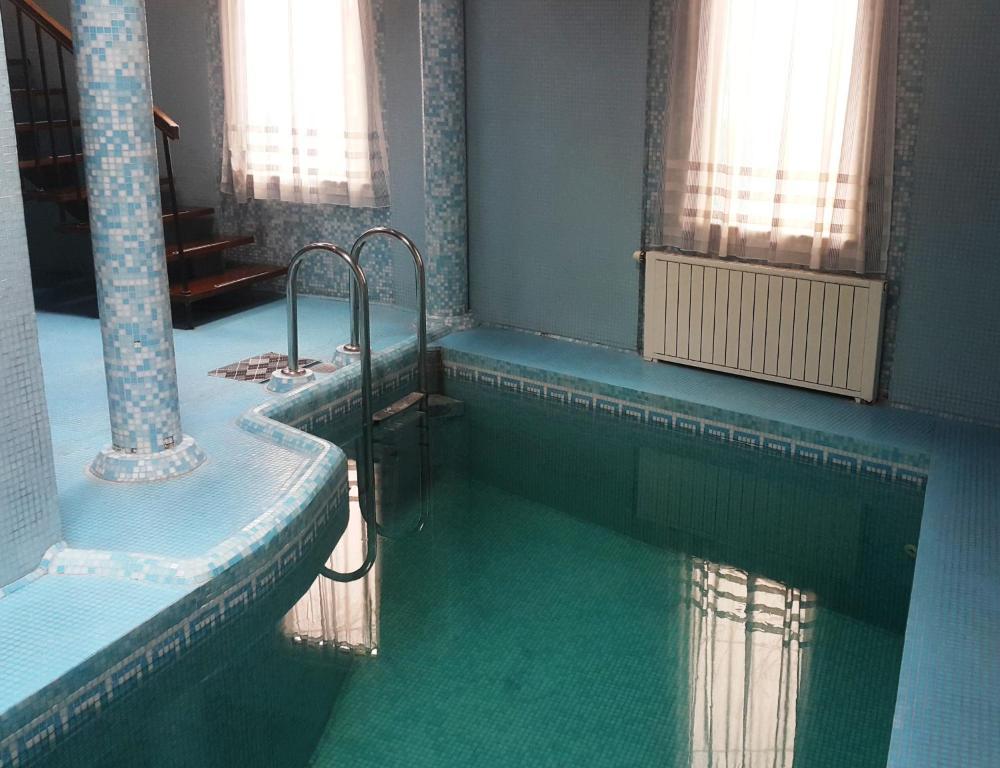 Фото Четыре короны