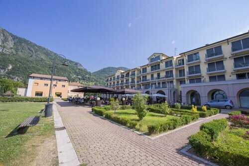 Апартаменты Porto Letizia Beethoven 6 в Порлецце