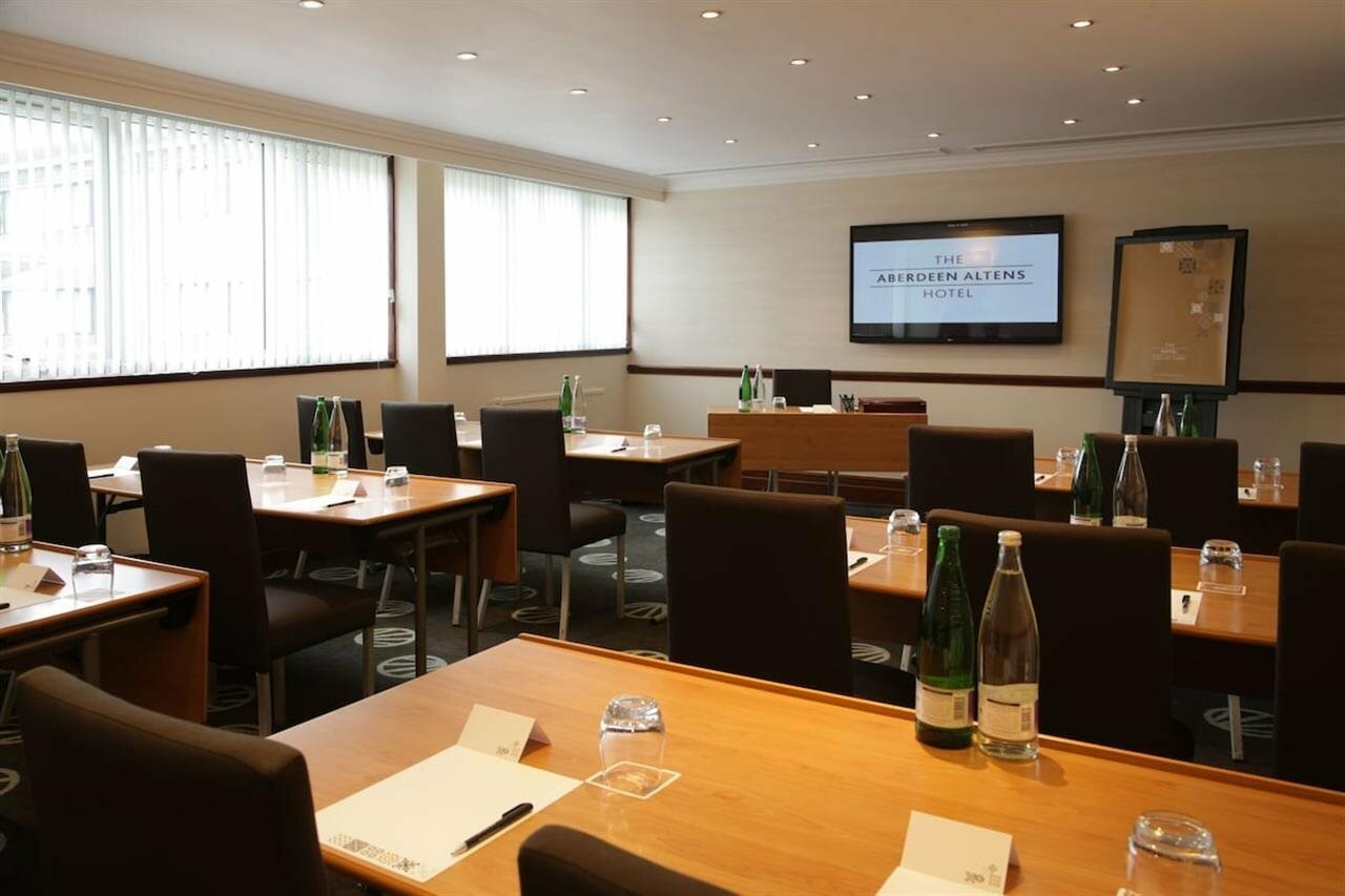 Фото The Aberdeen Altens Hotel