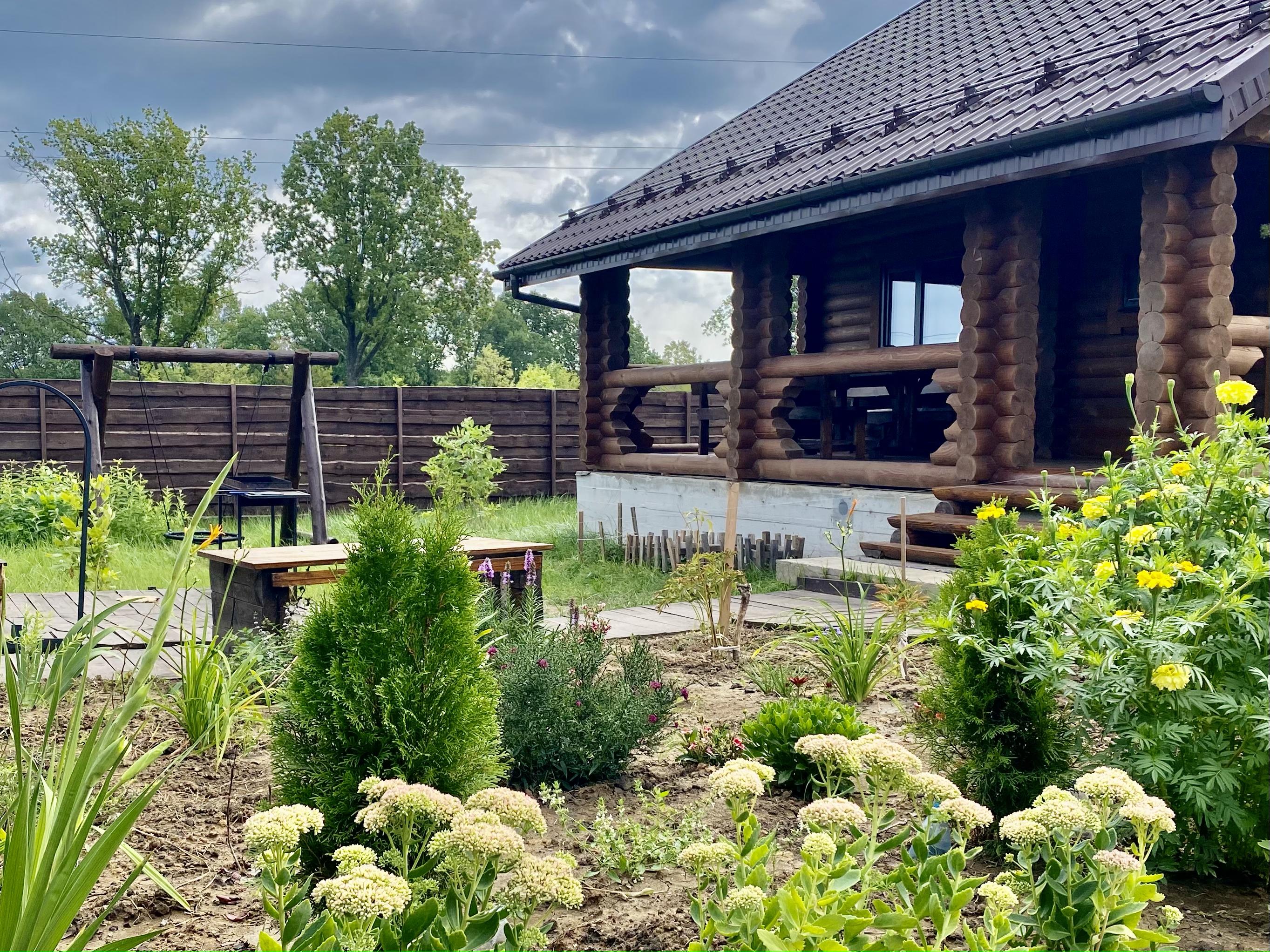 Фото Экодом у пруда