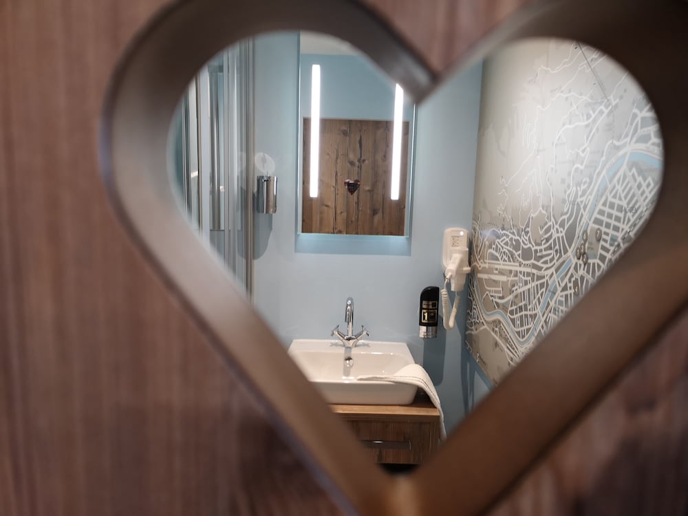 Фото Binders Budget City Mountain Hotel