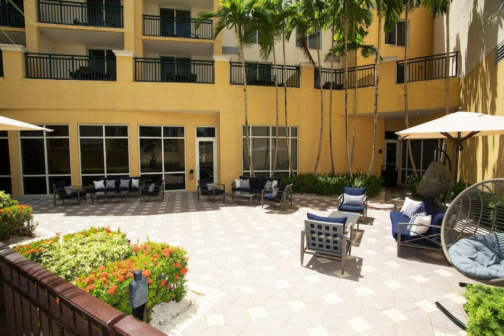 Фото Courtyard by Marriott Miami Dadeland