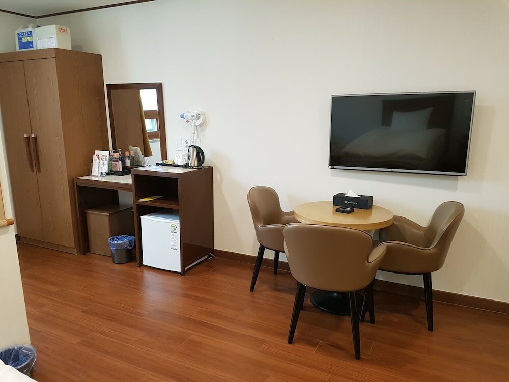 Фото Youngbin Hotel