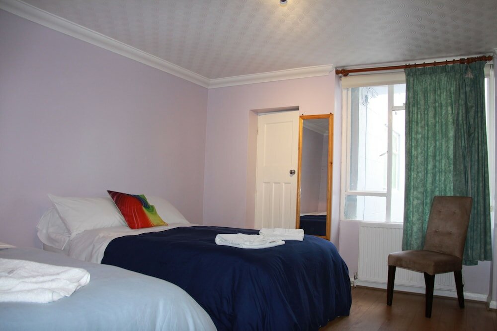 Фото Ambassador Hotel