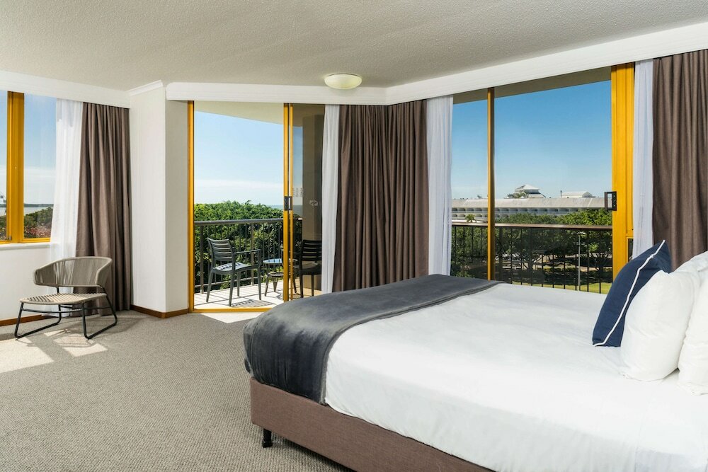 Фото Pacific Hotel Cairns