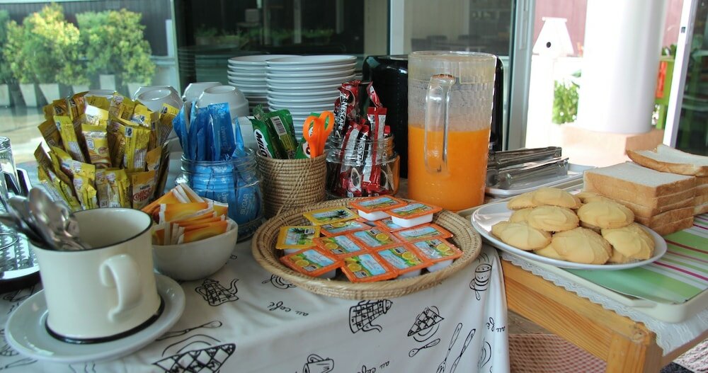 Фото Airport Resident 2