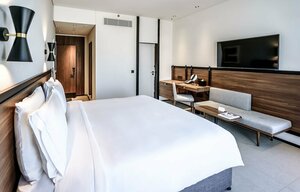 Form Hotel (Form Hotel, Al Jadaf, Ras Al Khor, Dubai), hotel