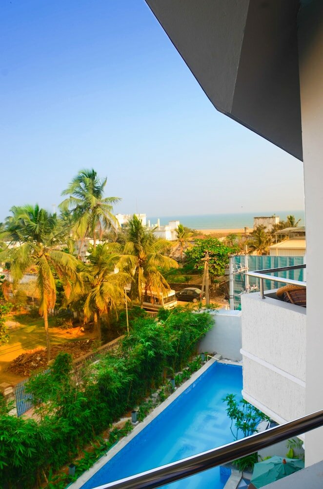 Фото Pramod Convention & Beach Resort