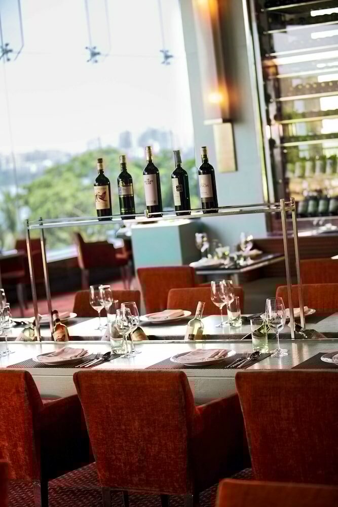 Фото Lakeside Chalet - Mumbai, Marriott Executive Apartments