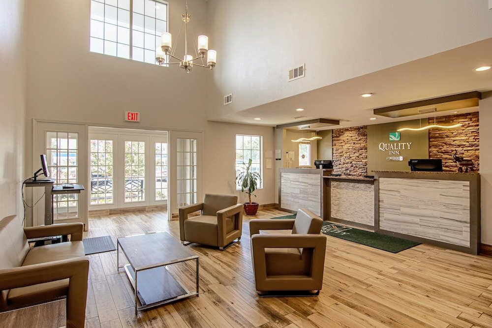 Фото Quality Inn LaGrange