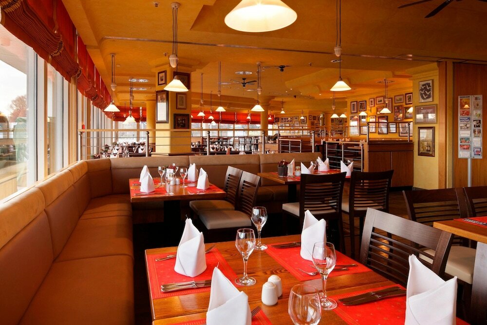 Фото Courtyard by Marriott Hannover Maschsee