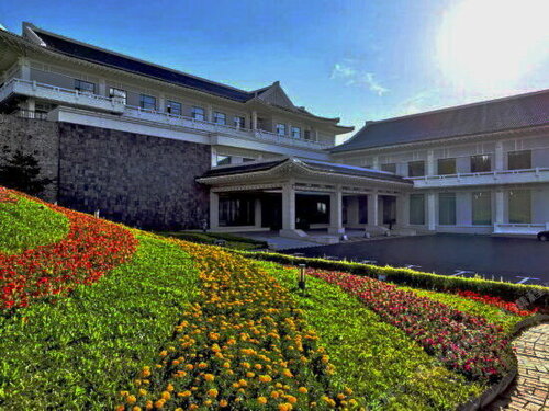 Гостиница Yanbian Hotel в Гирине