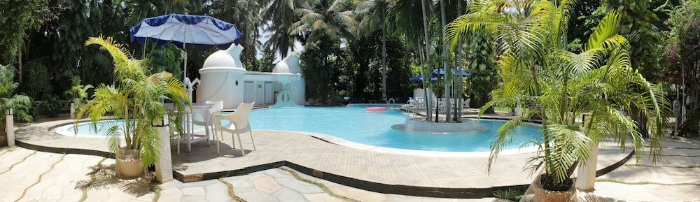 Фото Hotel Parisutham