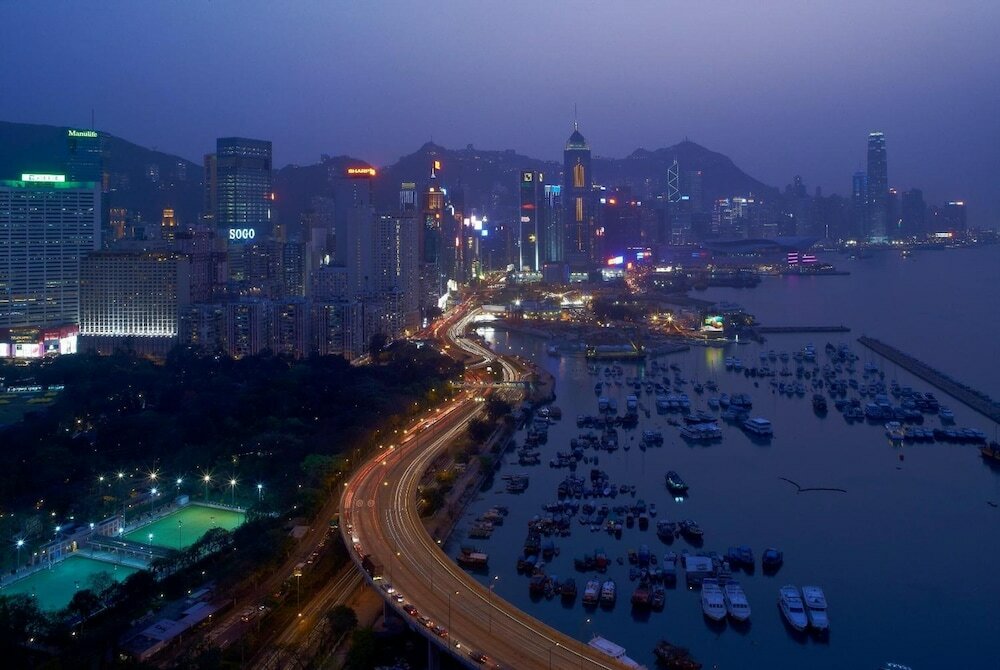 Фото Twenty One Whitfield