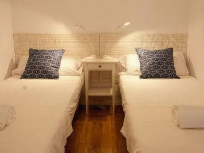 Фото Bed and Beach Barcelona Guesthouse