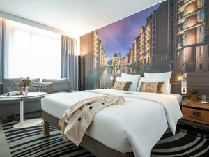 Гостиница Novotel Hamburg City Alster