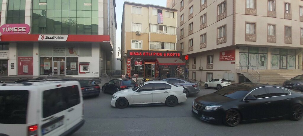 مطعم Sivas li Yucel usta etli pide ve kofte ، اسطنبول، صورة