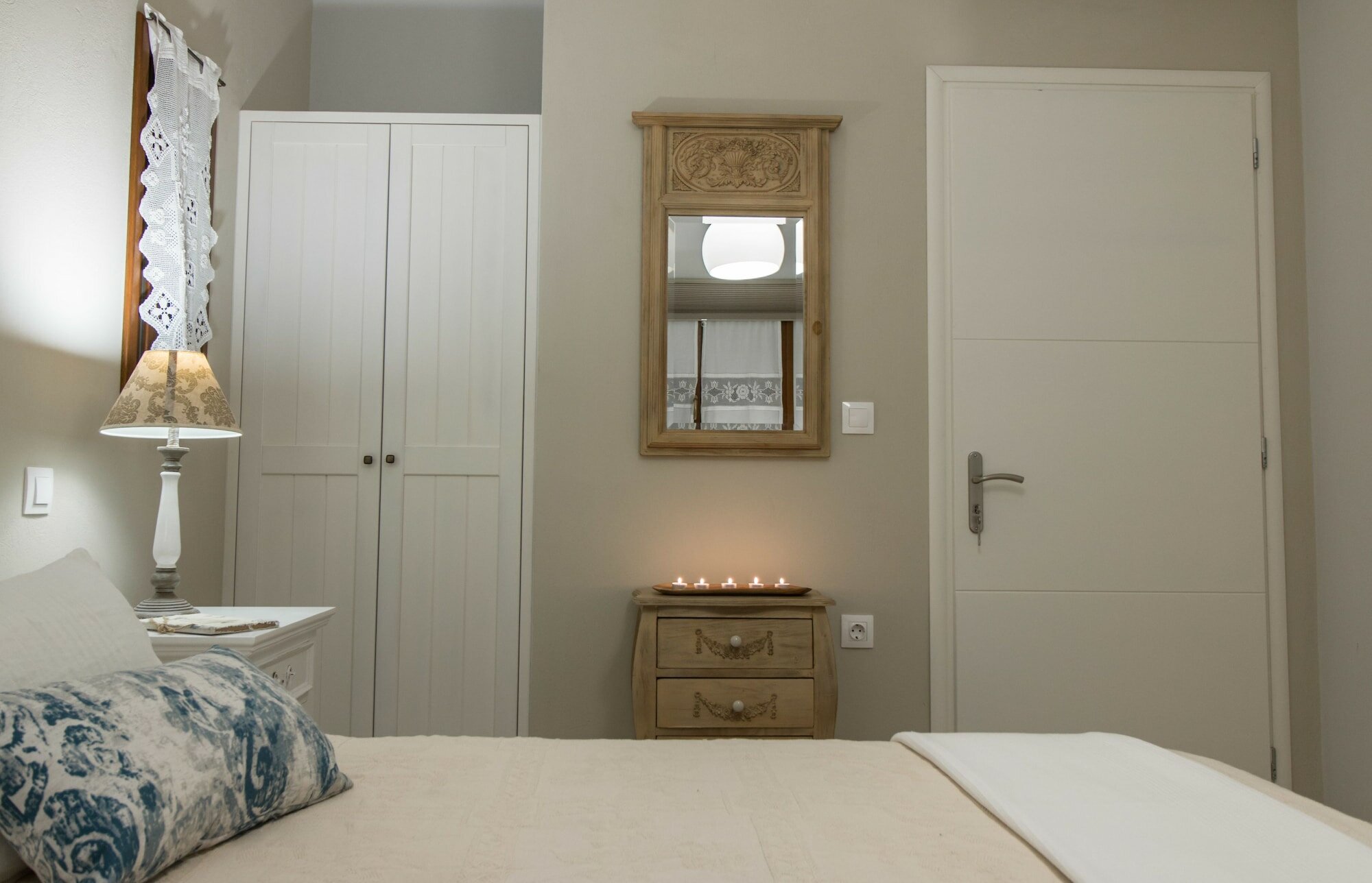 Фото Gratsias Luxury Apartments