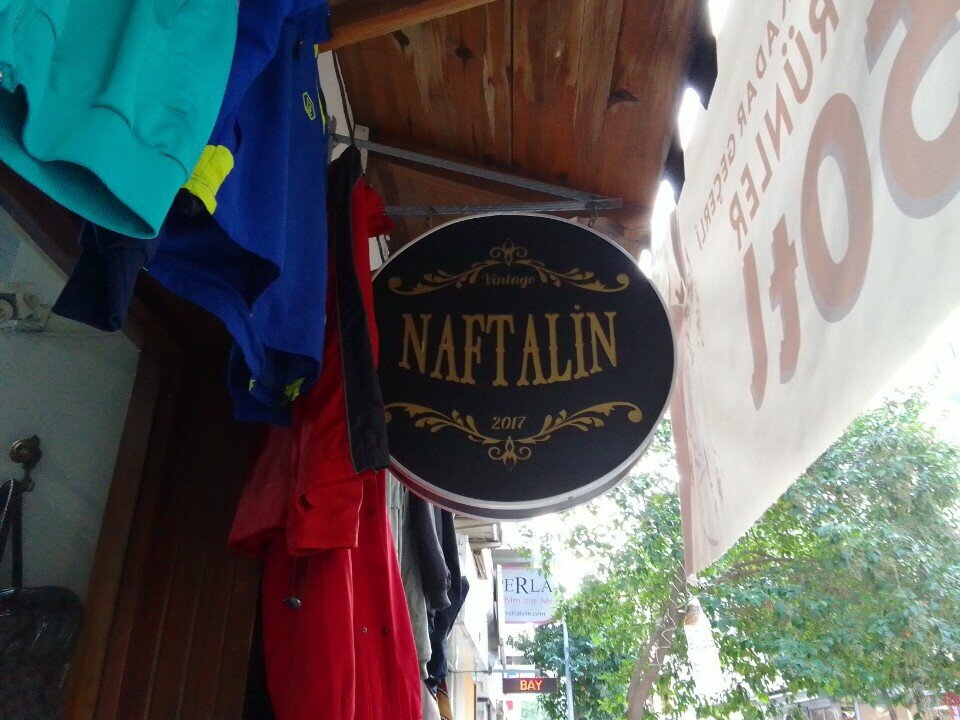 Clothing store Naftalin Vintage, Izmir, photo