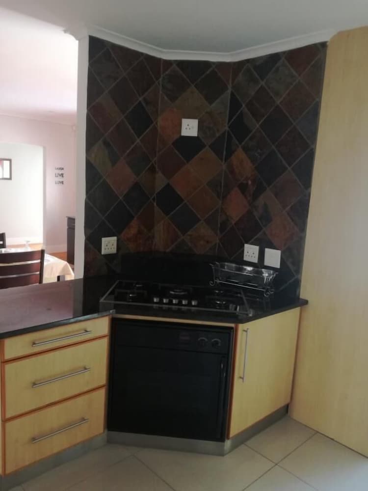 Фото King Guest Lodge