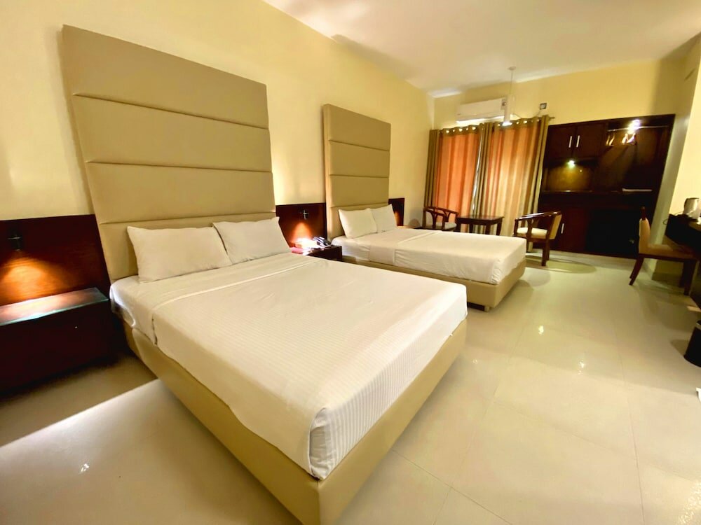 Фото Hotel Nirvana Inn