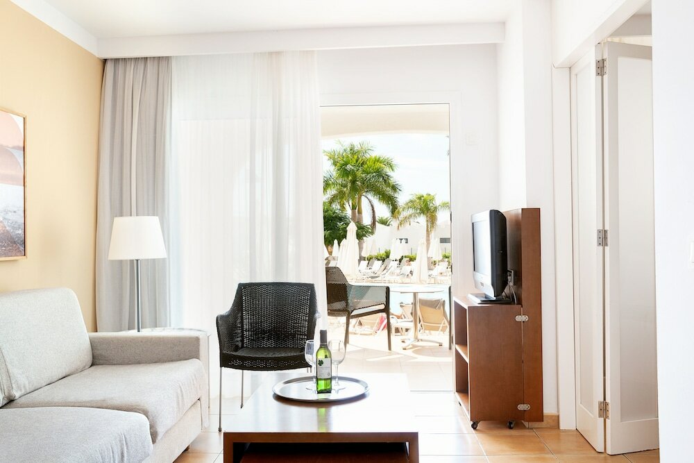 Фото Sunprime Atlantic View Suite & SPA
