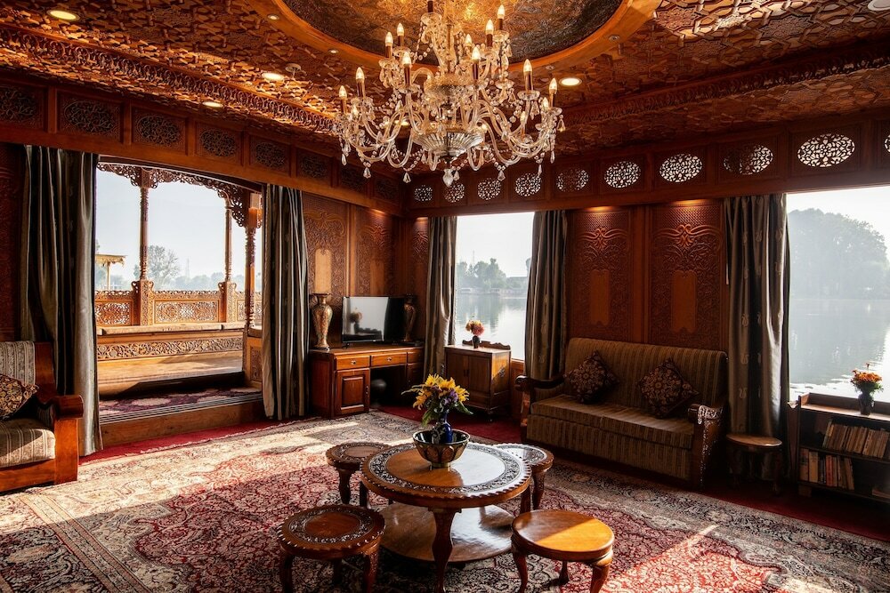 Фото Mascot Houseboats