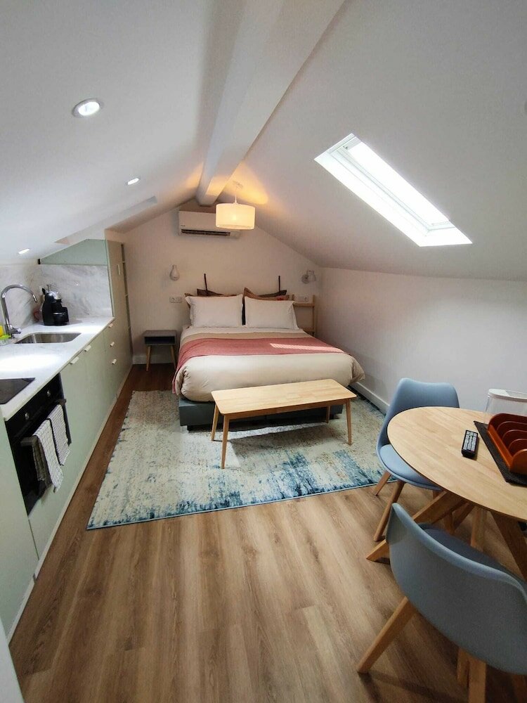 Фото Lisbon Colours Bairro Alto Apartments