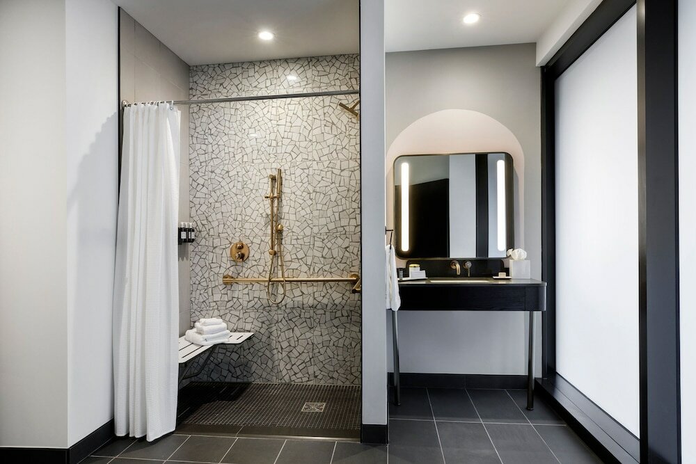 Фото Hotel Indy, Indianapolis, a Tribute Portfolio Hotel