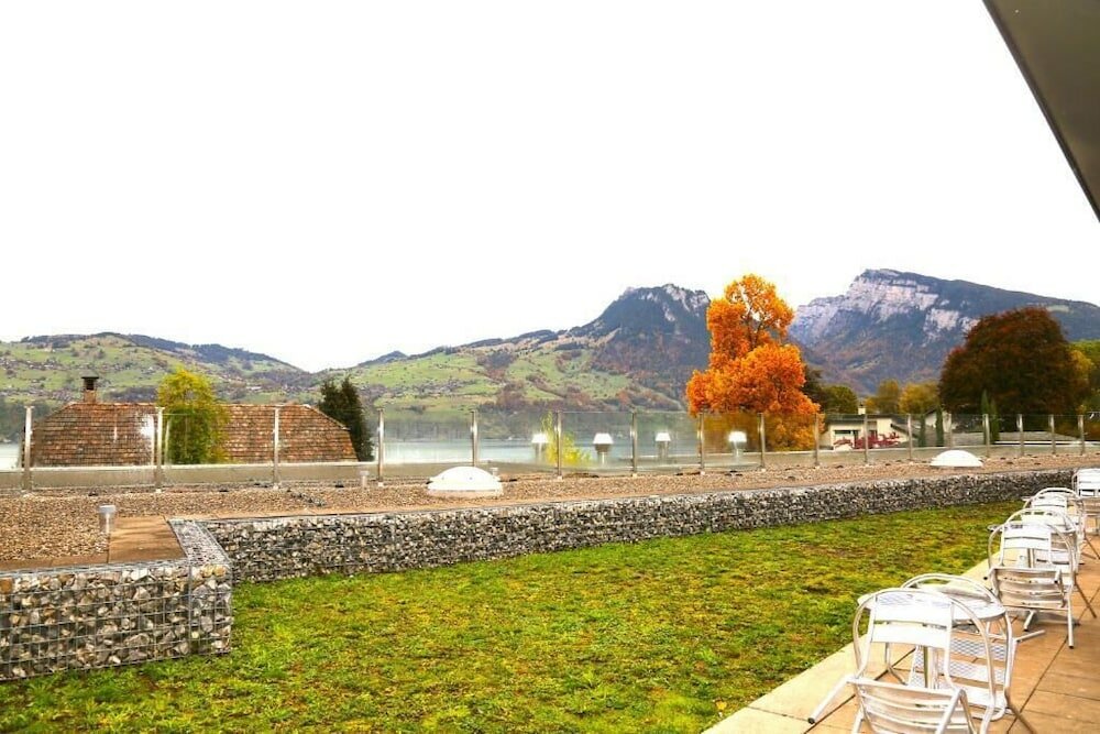 Фото Hotel Seaside