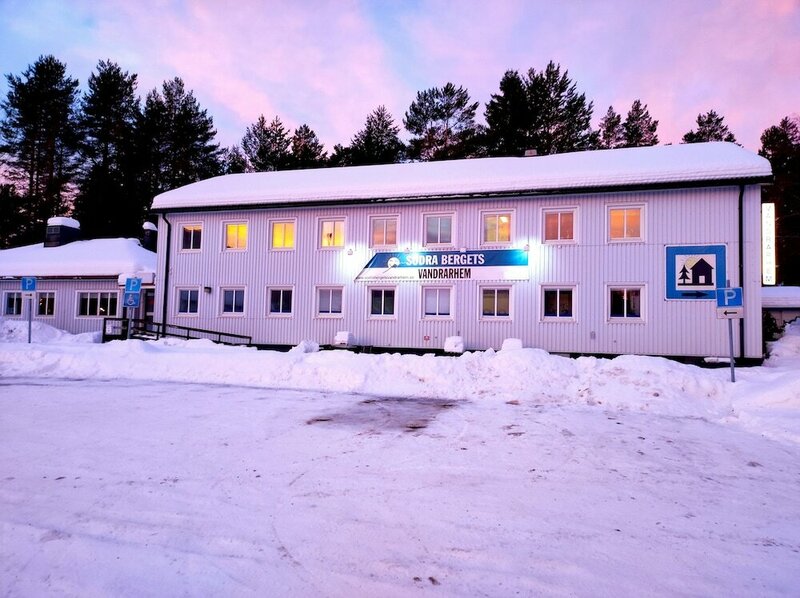 Гостиница Södra Bergets Vandrarhem - Hostel в Сундсвалле