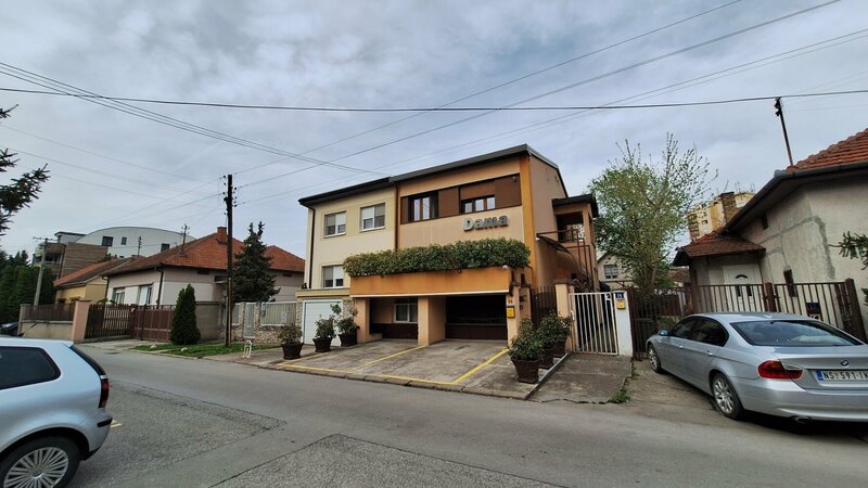 Гостиница Vila Dama в Нови-Саде