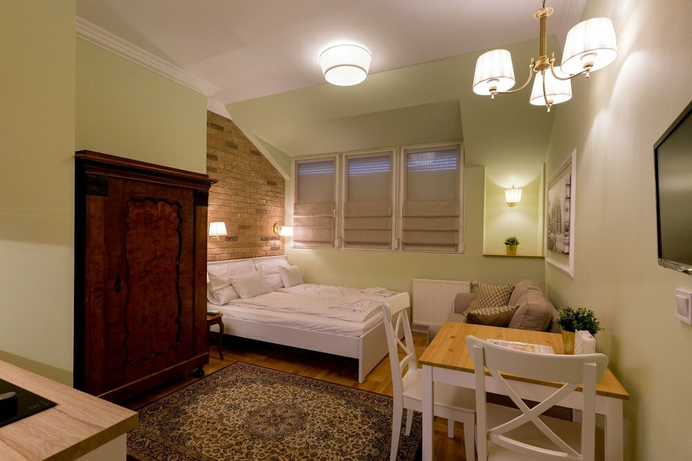 Фото Roland Apartments