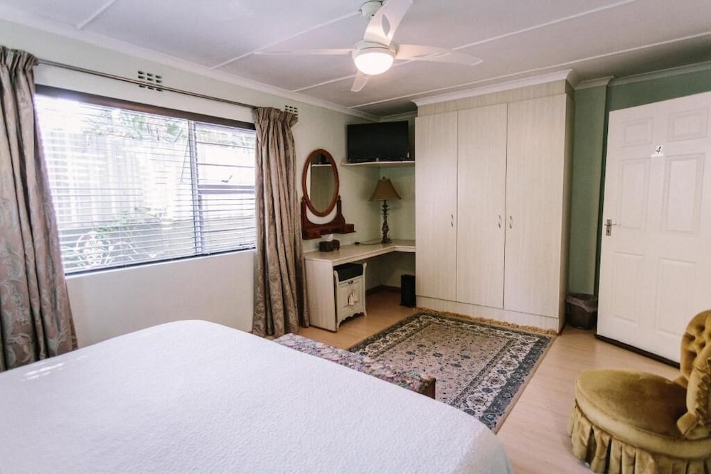 Фото Parrot Peek B&b