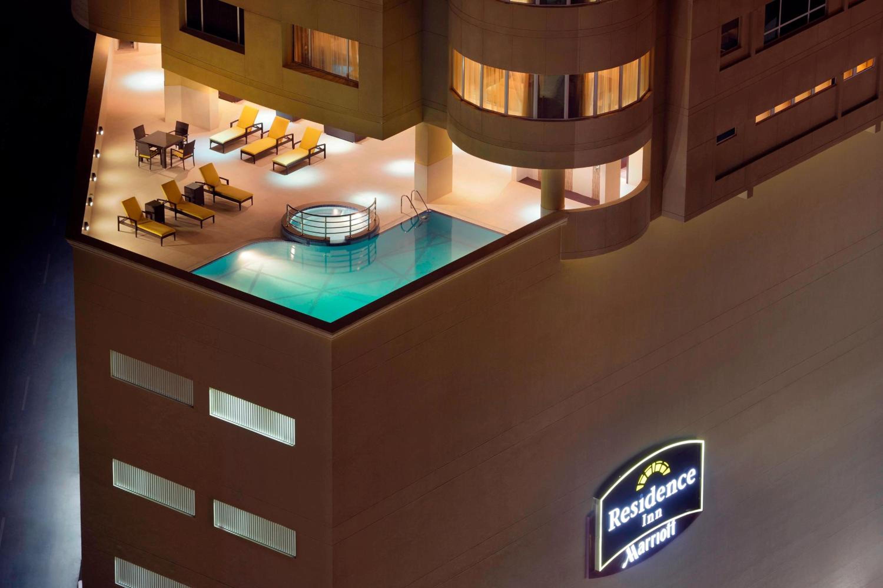 Фото Residence Inn by Marriott Manama Juffair