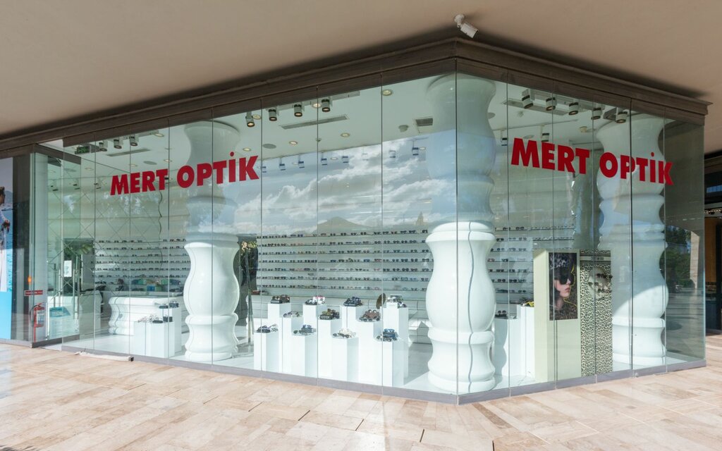 Opticial store Mert Optik, Izmir, photo