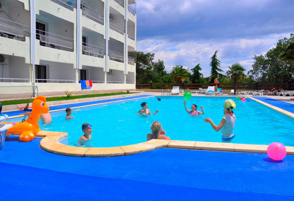 Фото отеля 2