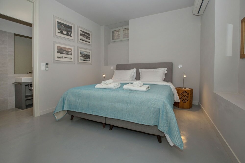 Фото Sophisticated Apartment in Syntagma by Ghh