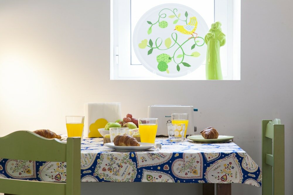 Фото Altido Charming 2br Apt w workspace at the heart of Alfama