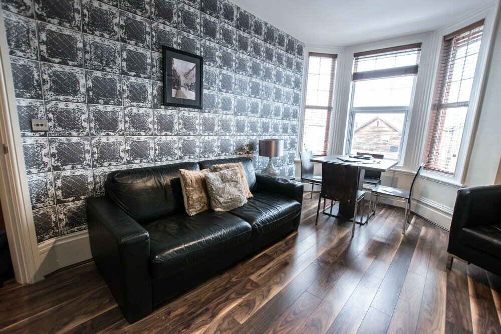 Фото 50 Bootham Crescent