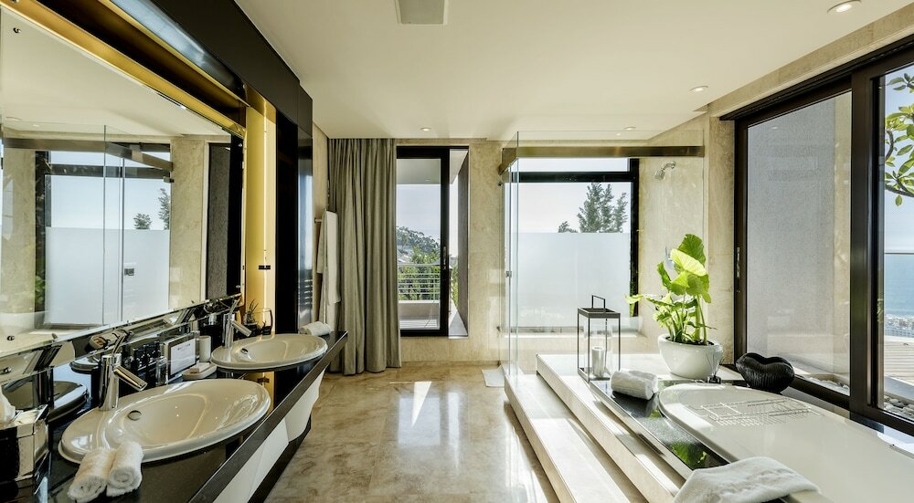 Фото Moondance Villa & Suites