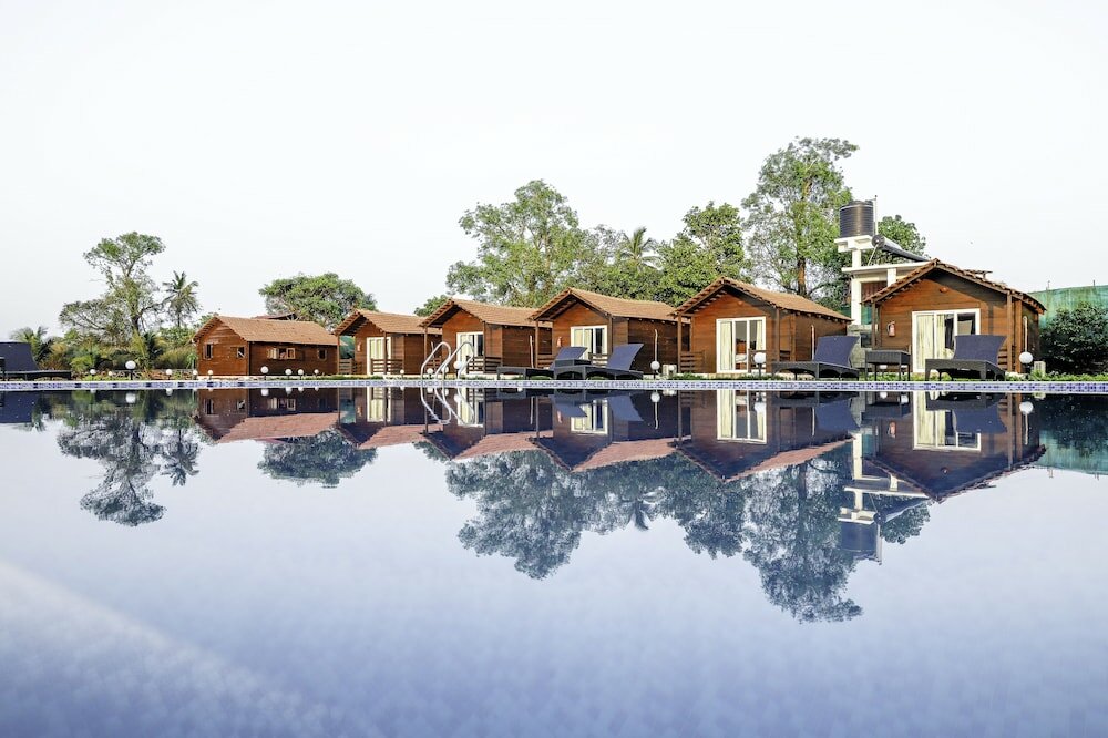 Фото Lazy Bee Cottages Goa