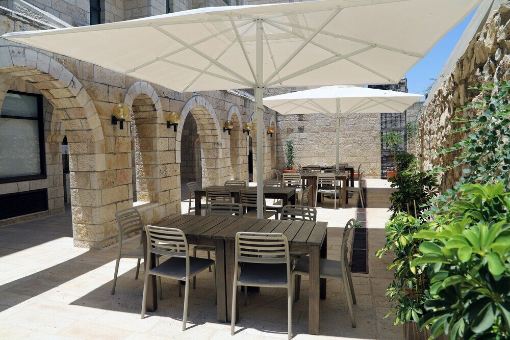 Фото The School Hostel