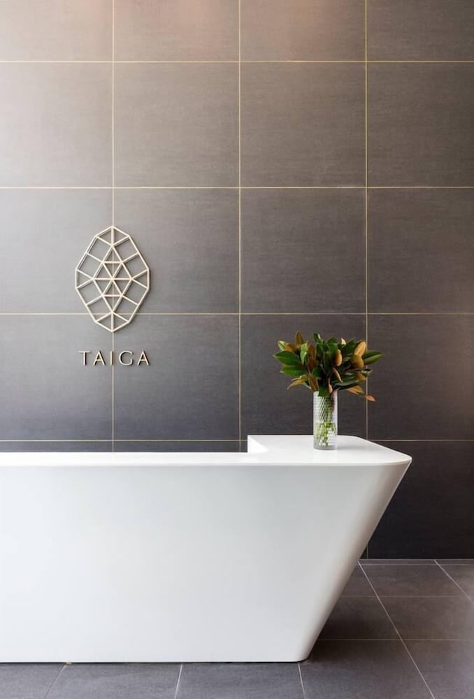 Фото Luxury 1 Bedroom 1 Study With 1 Parking