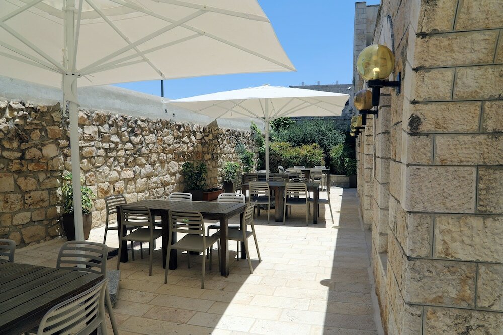 Фото The School Hostel