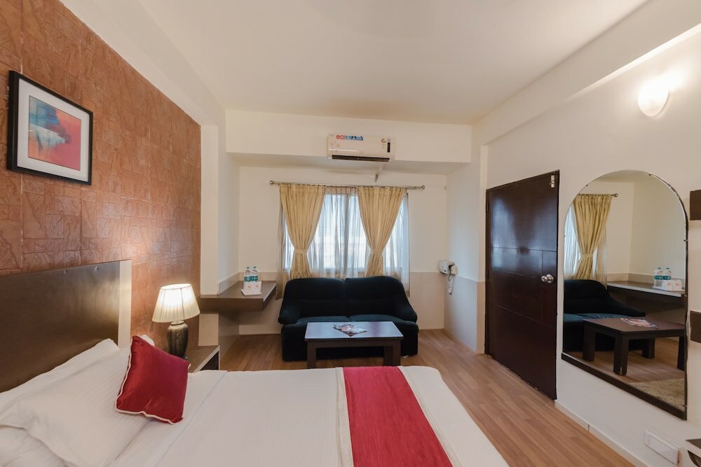 Фото Hotel Roopa