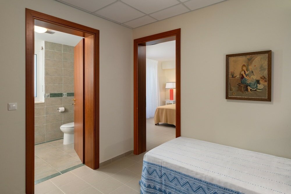 Фото HillTop Luxury Villa